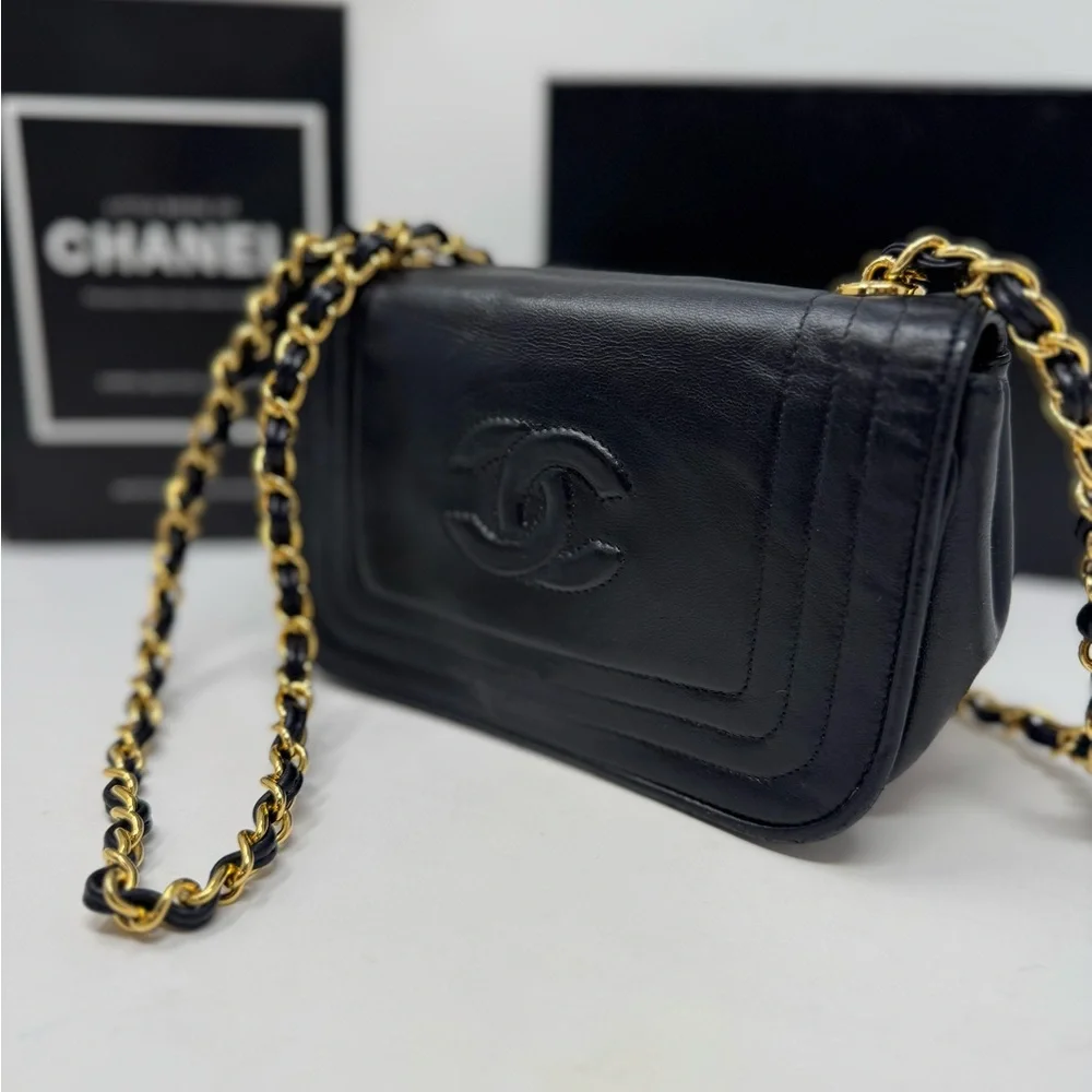 Chanel Timeless CC Lambskin 24k gold-plated Chain Bag - Picture 1 of 8